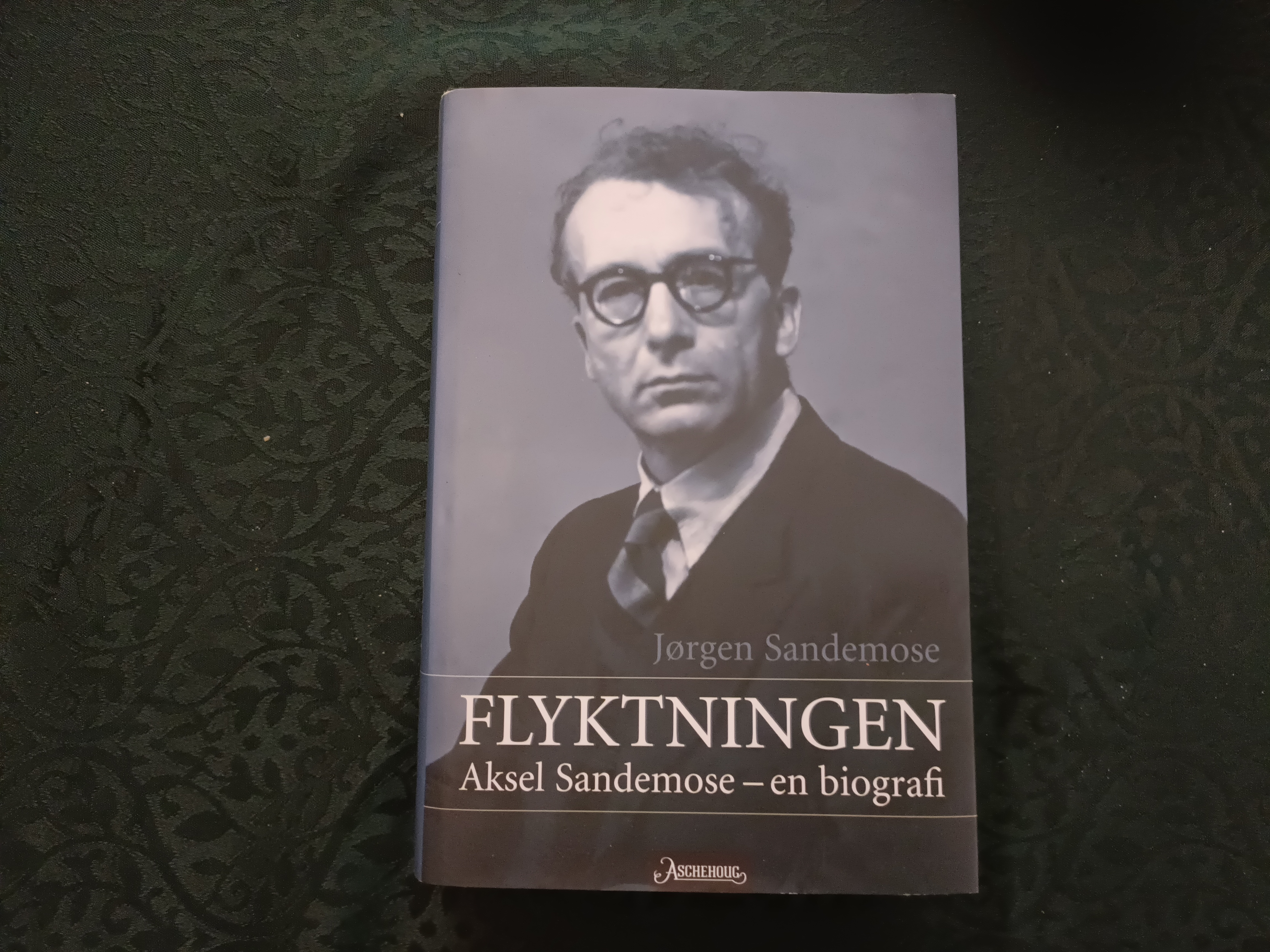 Flyktningen. Aksel Sandemose - en biografi