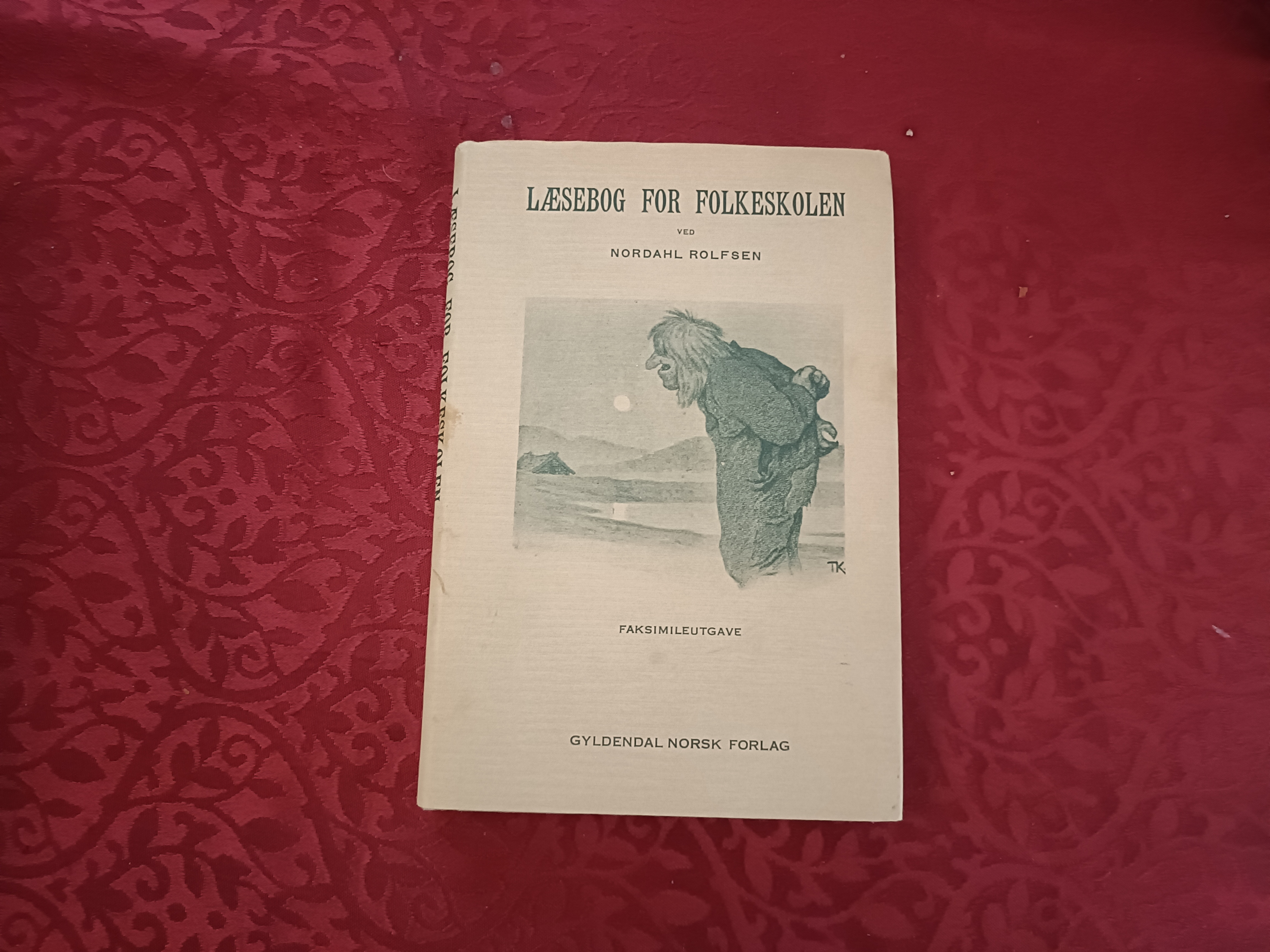 Læsebog for folkeskolen. Med tegninger af norske kunstnere. Første del. Faksimileutgave av bok utkommet på Jacob Dybwads Forlag, Kristiania 1892