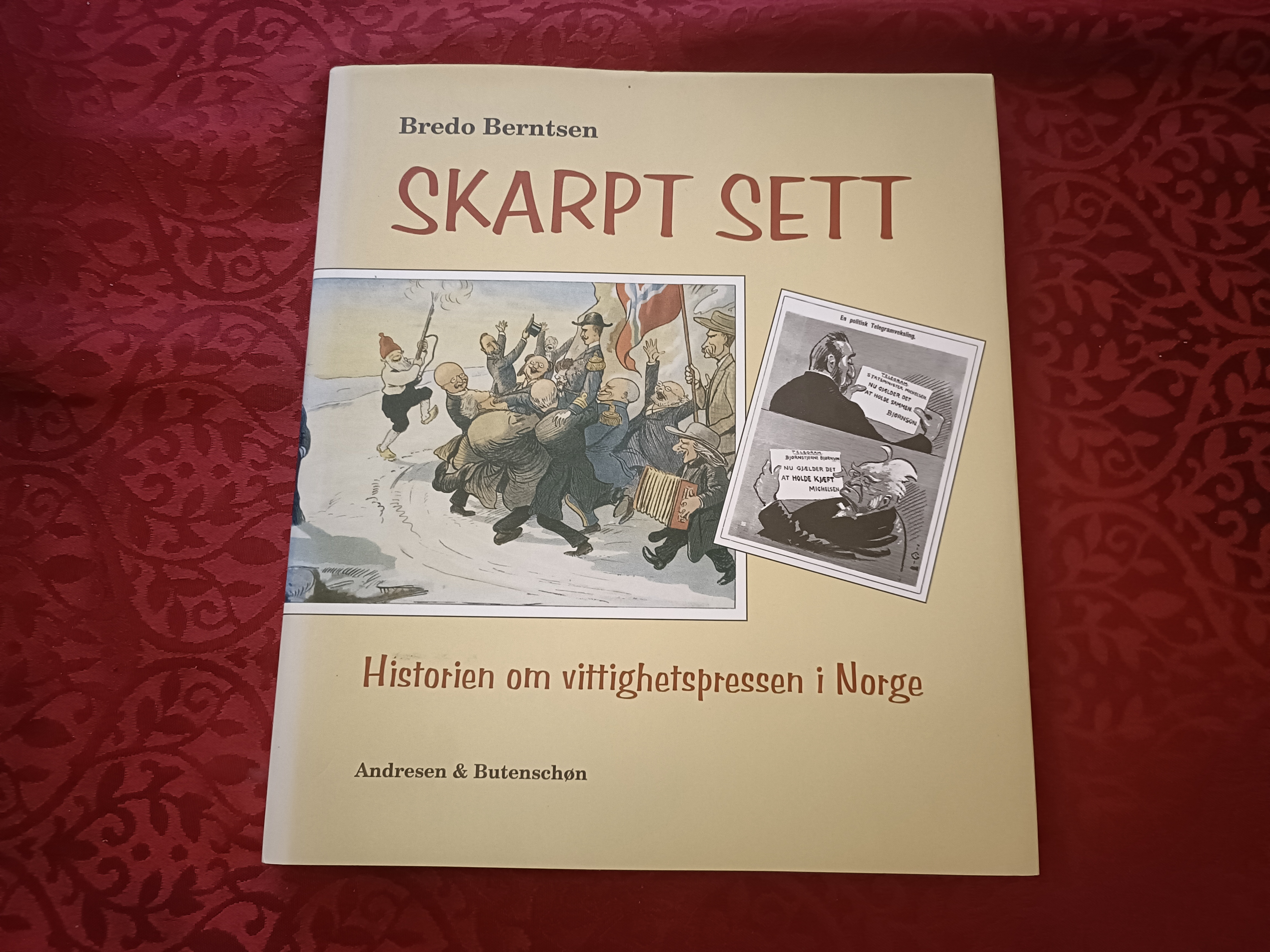 Skarpt sett. Historien om vittighetspressen i Norge