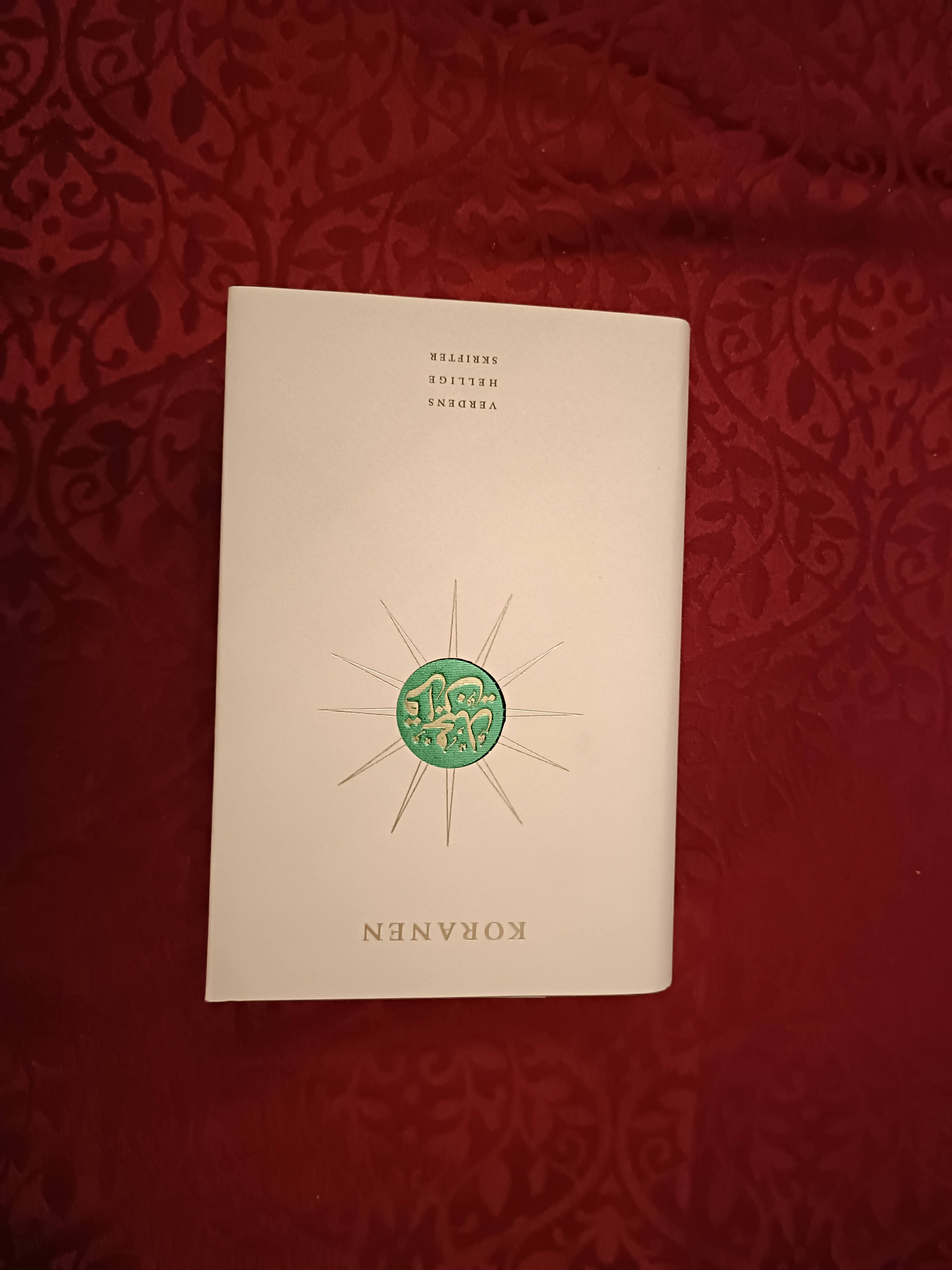 Koranen. Tilrettelagt i oversettelse av Einar Berg. Med et innledende essay av Kari Vogt