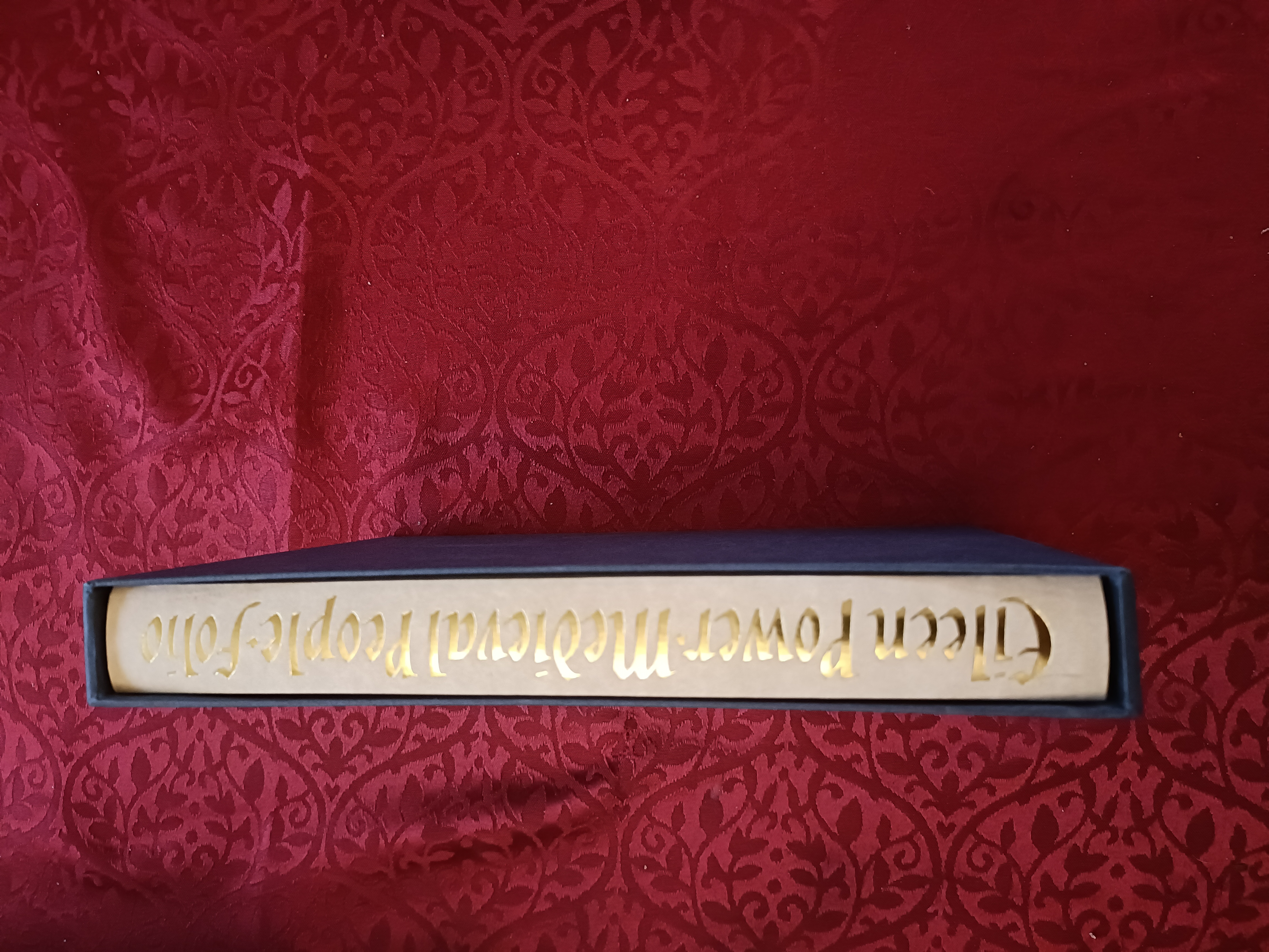 Medieval people. Introduced by Emmanuel Le Roy Ladurie