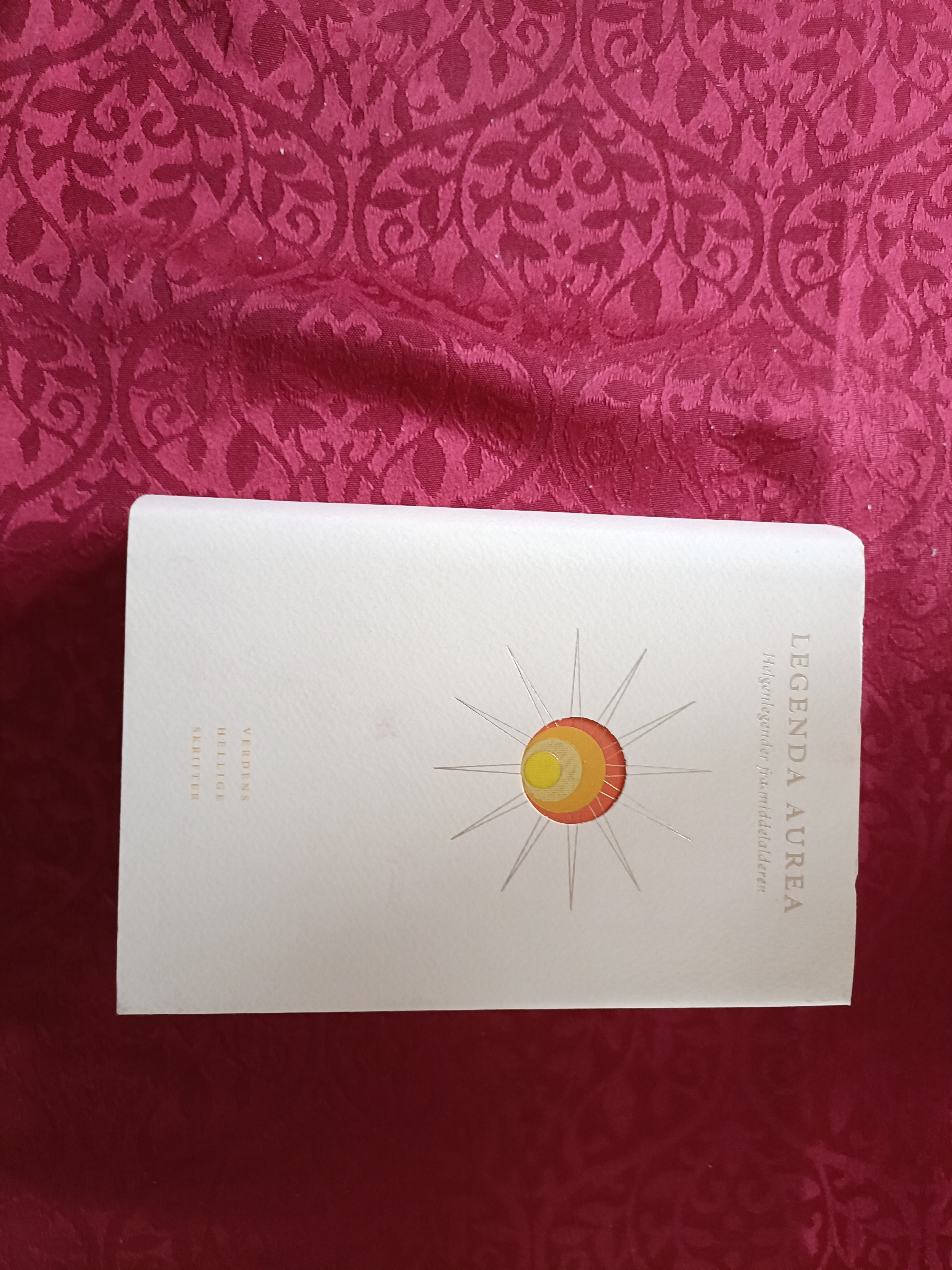 Legenda Aurea. Helgenlegender fra middelalderen. Innledende essay av Lars Roar Langslet