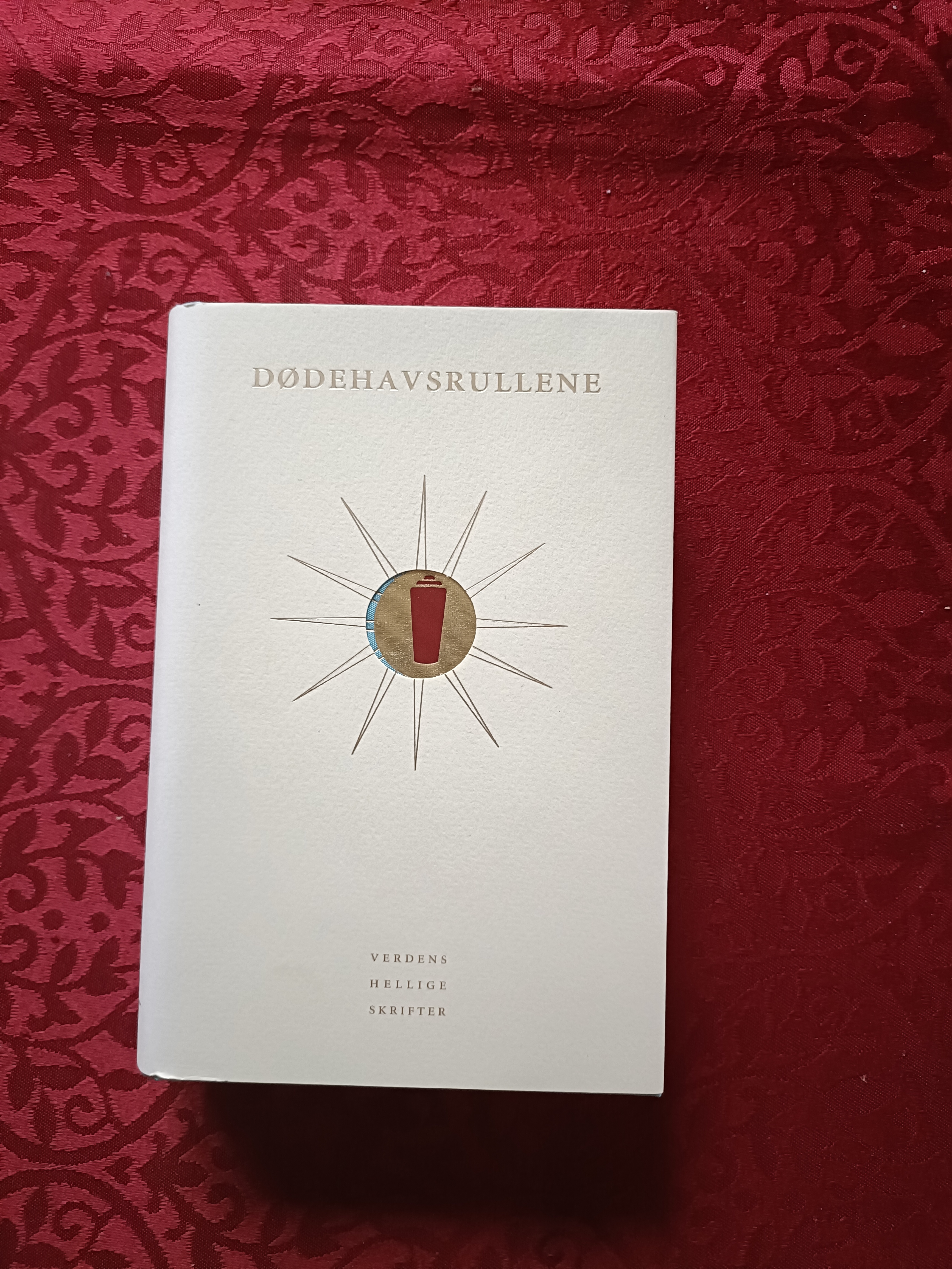 Dødehavsrullene.  Utvalg og innledende essay av Torleif Elgvin