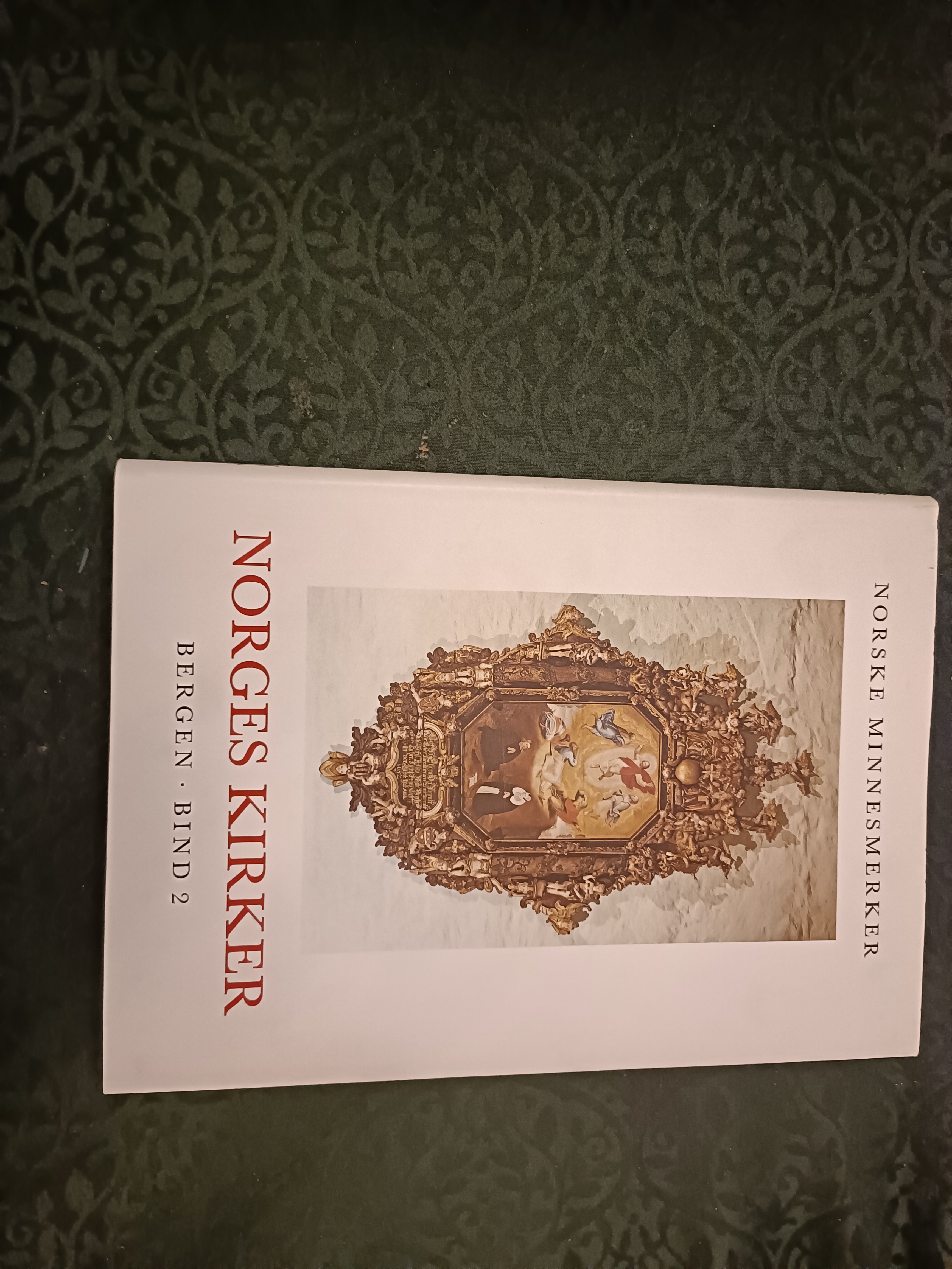 Norges kirker. Bergen. Bind 2